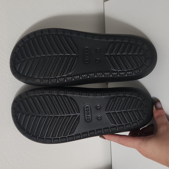 Womens Crocs - Picture 3 of 3